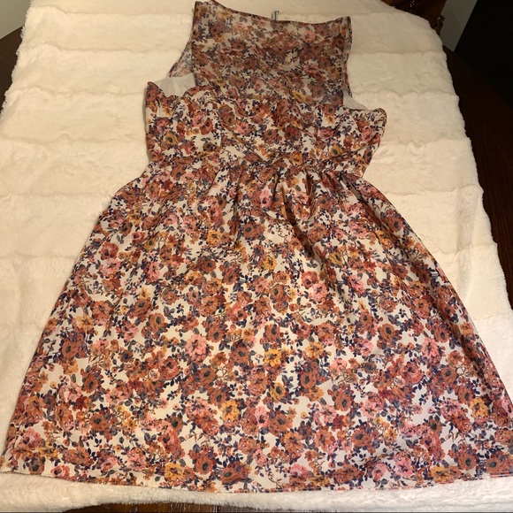 Floral Colorful Summer Mini Dress with belt - Picture 10 of 16